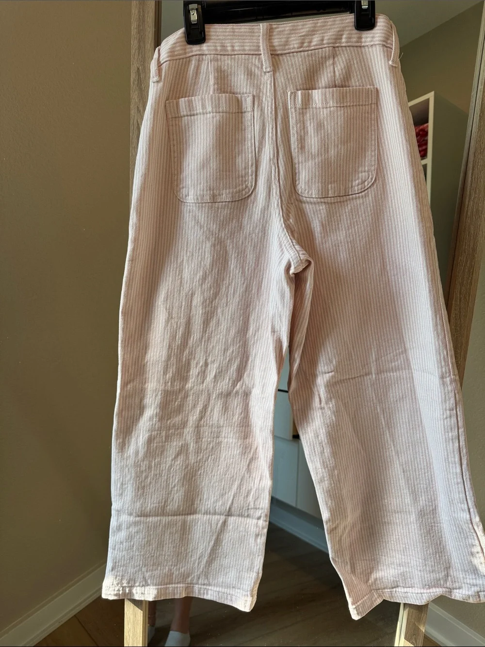 Free Assembly wide leg